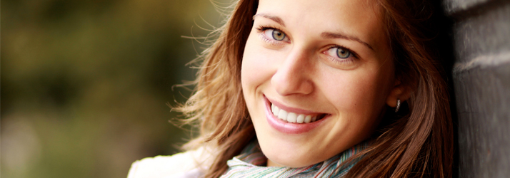 Chiropractic Schaumburg IL Woman Outside Chiropractic Schaumburg IL Woman Outside